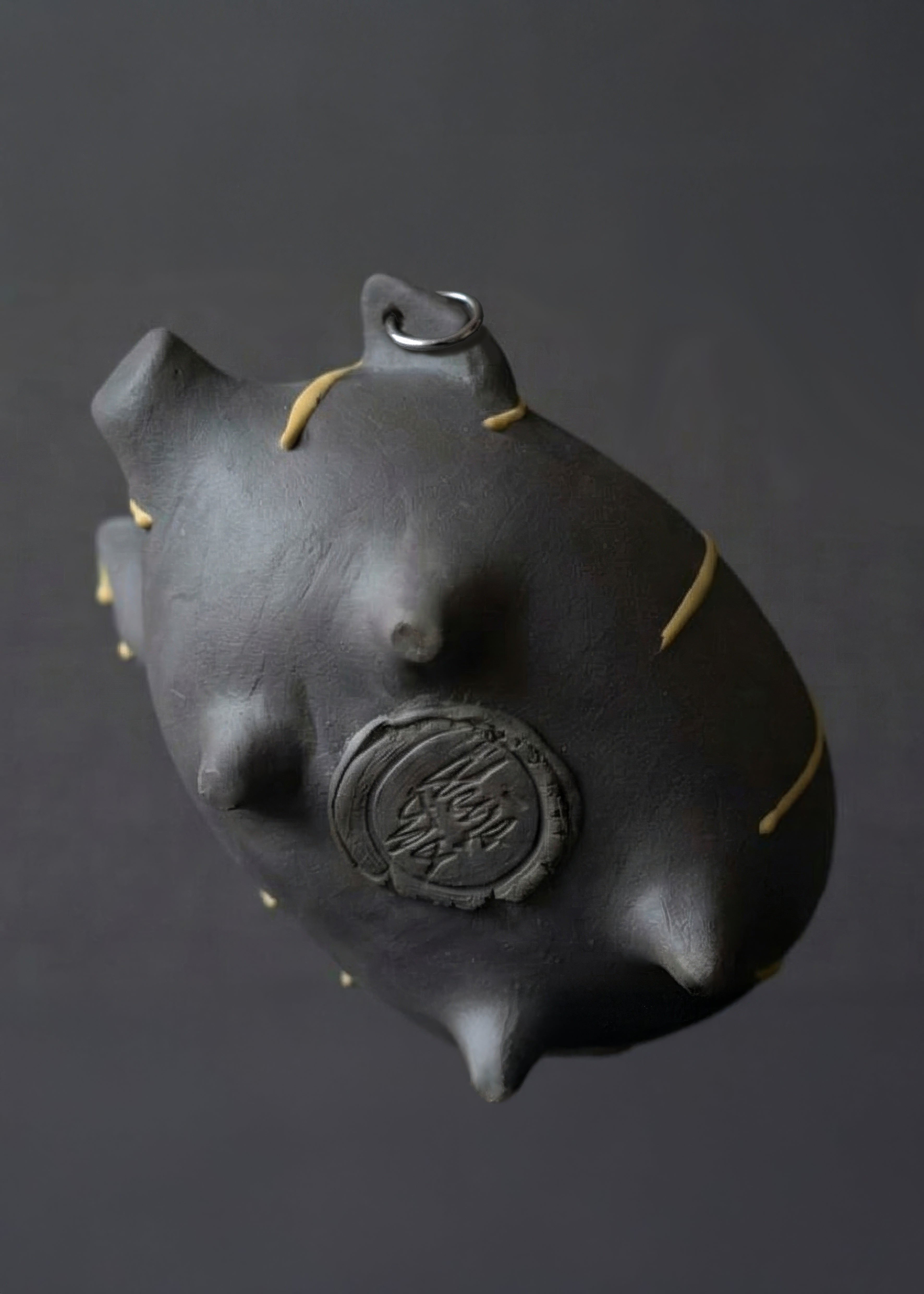 Golden Drıp Noır Pıggy